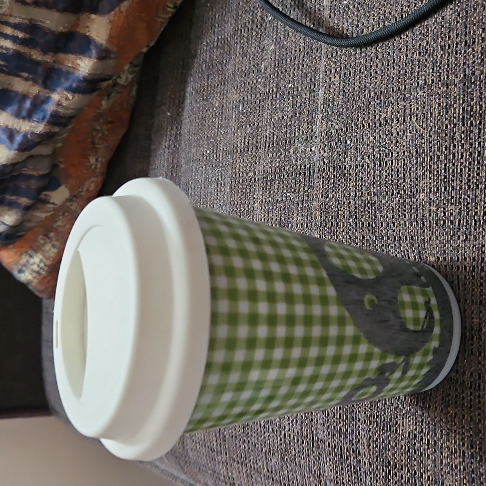 Green And White Plaid Elephant And Daisy Ceramic Covered Travel Mug